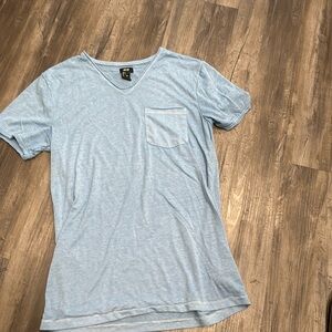 Men’s V-neck Shirt H&M